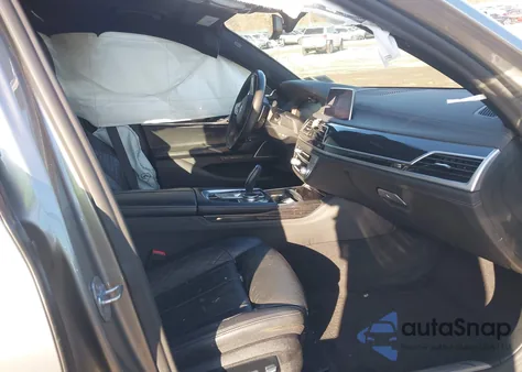 2020 BMW 740I xDrive z USA, uszkodzony, nr VIN WBA7T4C08LCD35616